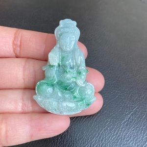 Natural Jadeite Jade 100% Grade A Carving Kwan Yin Female Buddha Loose Pendant